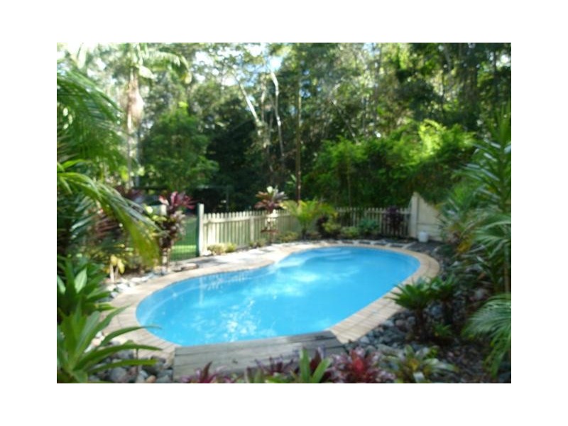 8 Kelly Court, Cooroy QLD 4563