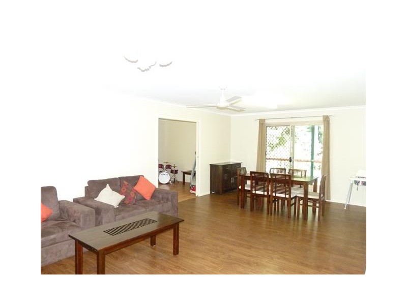 8 Kelly Court, Cooroy QLD 4563