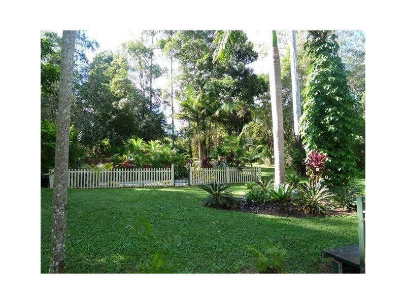 8 Kelly Court, Cooroy QLD 4563