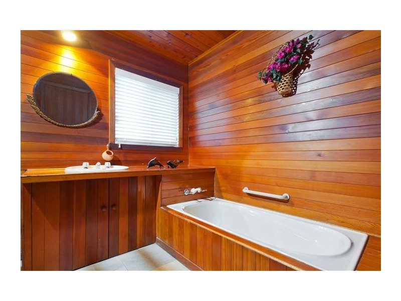 6 Crystal Street, Cooroy QLD 4563