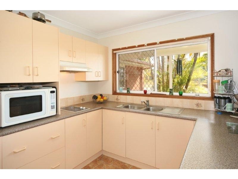 18 Pearsons Road, Cooroy QLD 4563