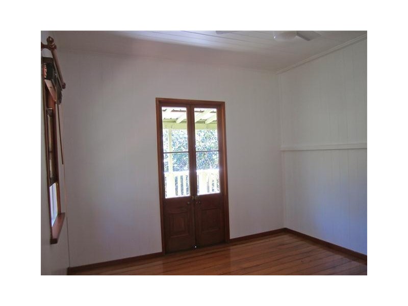 12 Pine Street, Pomona QLD 4568