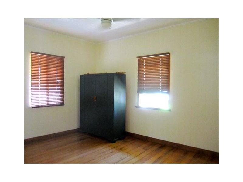 12 Pine Street, Pomona QLD 4568