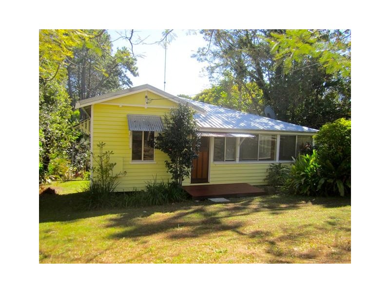 12 Pine Street, Pomona QLD 4568