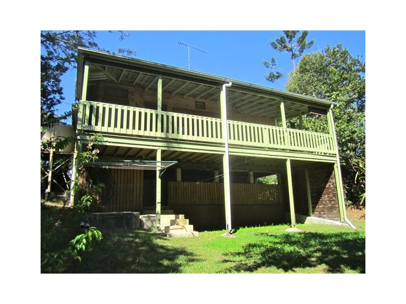 12 Pine Street, Pomona QLD 4568