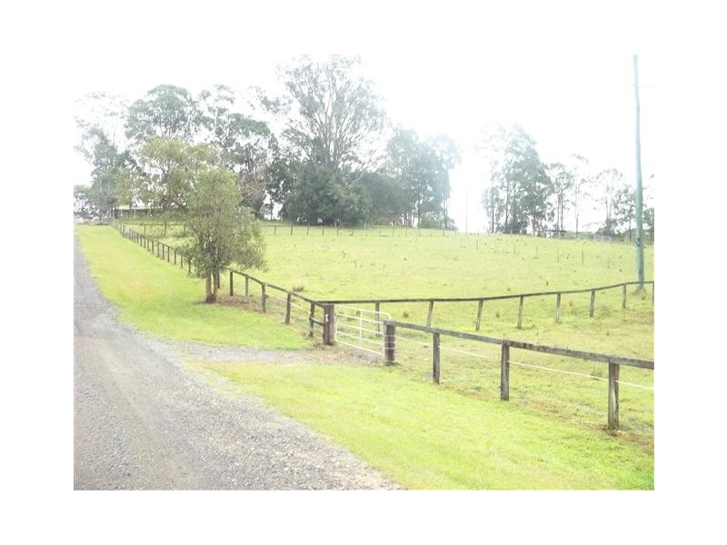 16 Strong Lane, Eerwah Vale QLD 4562