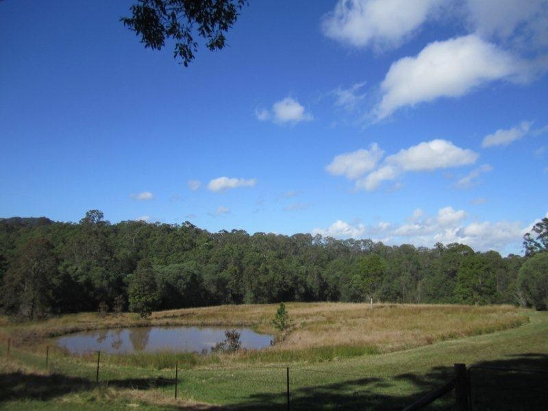 229 Traveston Road, Traveston QLD 4570