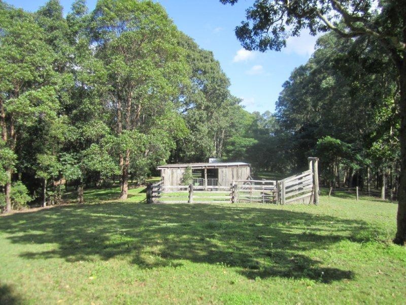 229 Traveston Road, Traveston QLD 4570