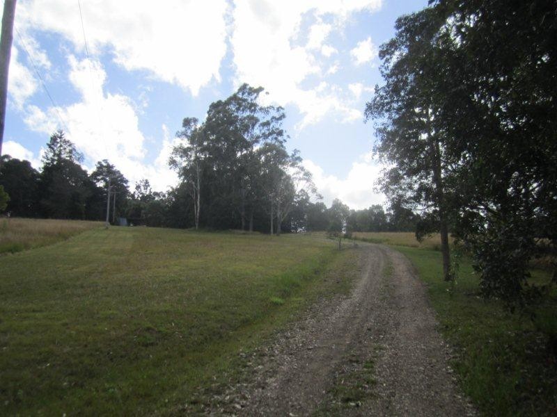 229 Traveston Road, Traveston QLD 4570