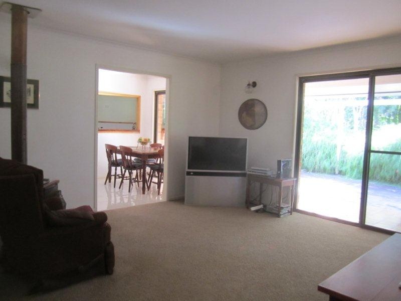 229 Traveston Road, Traveston QLD 4570