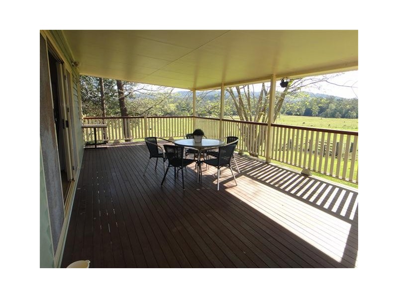 31 Noakes Road, Traveston QLD 4570