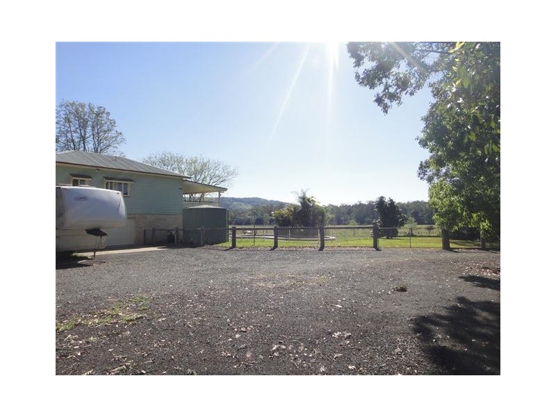 31 Noakes Road, Traveston QLD 4570
