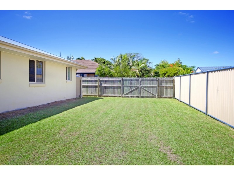 17 Oak Street, Cooroy QLD 4563