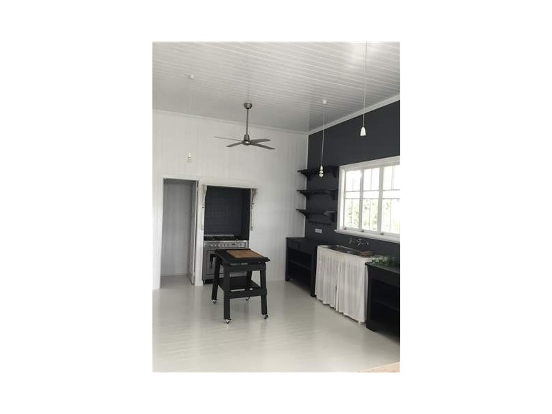 21 Sallwood Court, Pinbarren QLD 4568