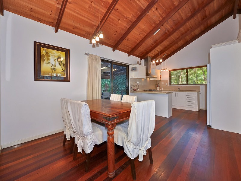 42 Summit Rd, Pomona QLD 4568