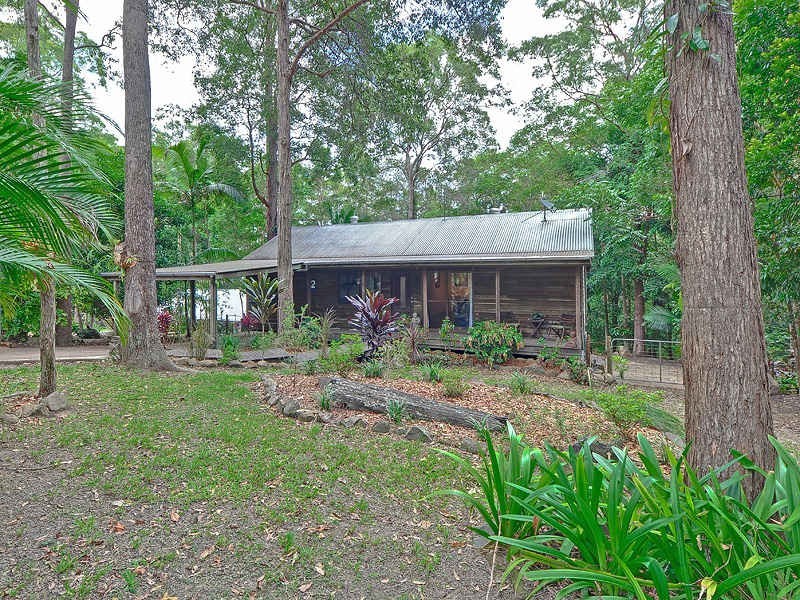 42 Summit Rd, Pomona QLD 4568