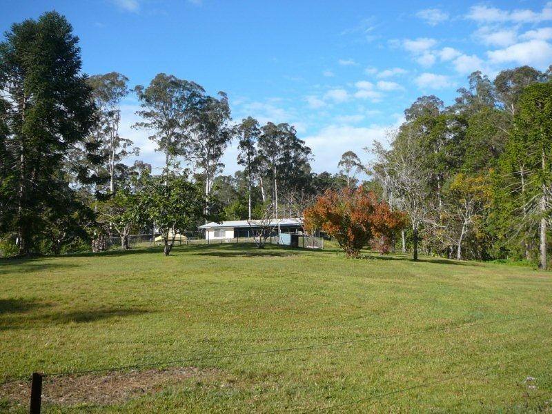 37 Gwandalan Rd, Cooroy QLD 4563