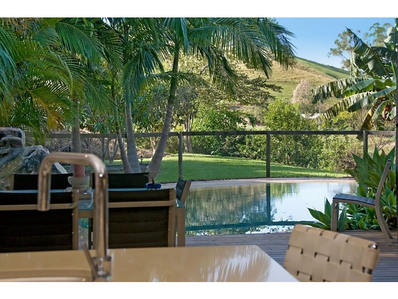 172 Wust Road, Cooroy QLD 4563