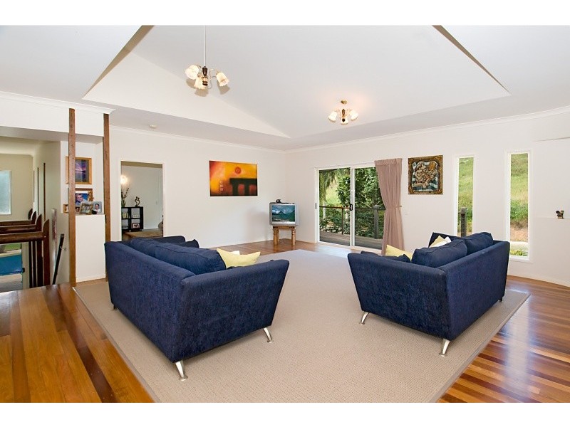 172 Wust Road, Cooroy QLD 4563