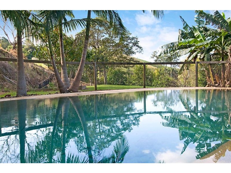 172 Wust Road, Cooroy QLD 4563