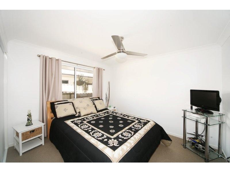 5 Oak Street, Cooroy QLD 4563