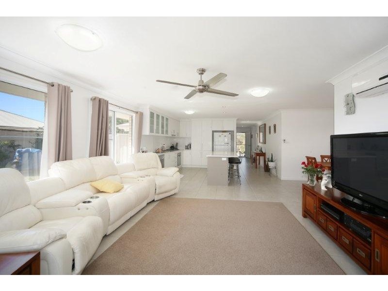 5 Oak Street, Cooroy QLD 4563