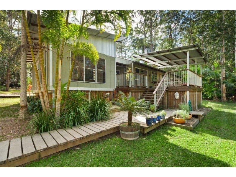 834 Cootharaba Rd, Cootharaba QLD 4565
