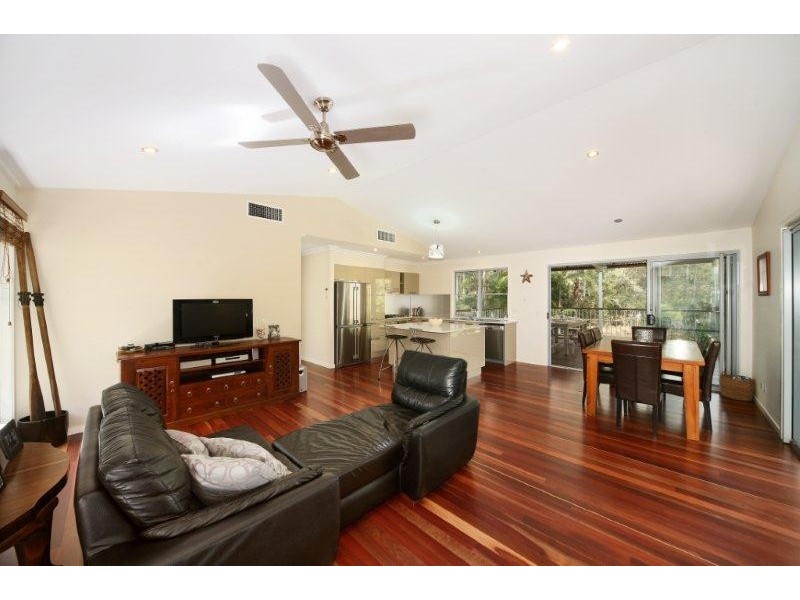 834 Cootharaba Rd, Cootharaba QLD 4565