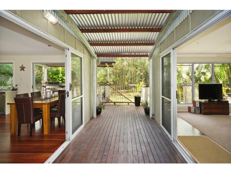 834 Cootharaba Rd, Cootharaba QLD 4565