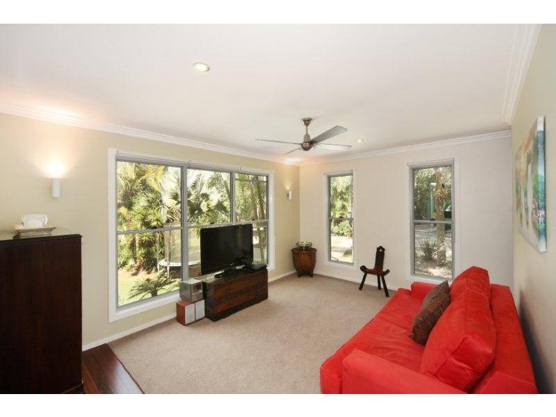 834 Cootharaba Rd, Cootharaba QLD 4565