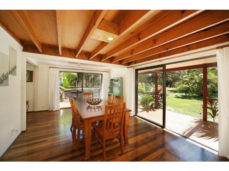 1214 McKinnon Drive, Cootharaba QLD 4565