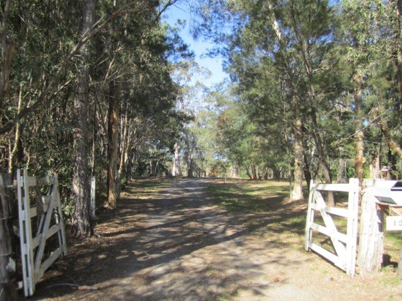 1214 McKinnon Drive, Cootharaba QLD 4565