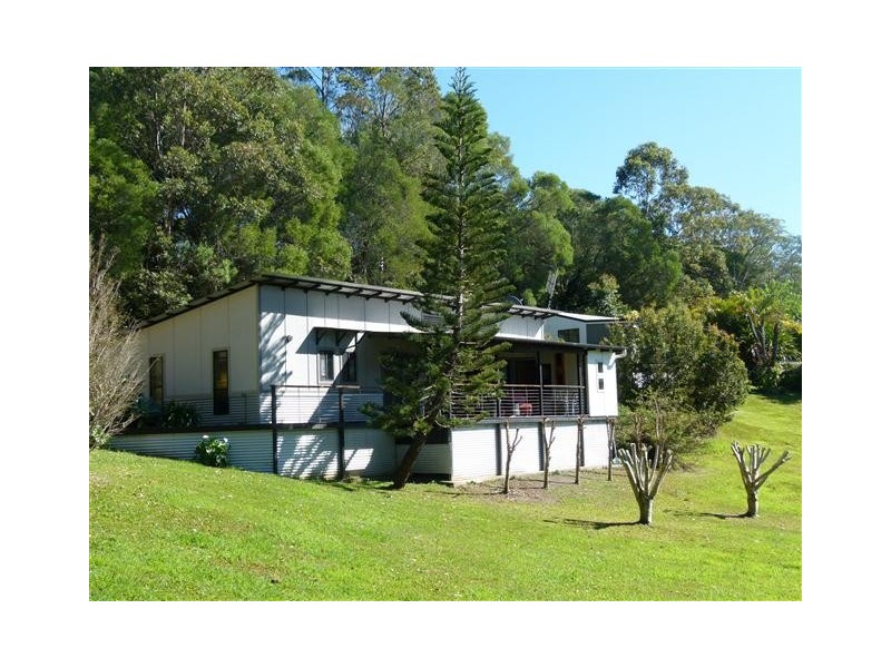 42 Black Mountain Rd, Cooroy QLD 4563