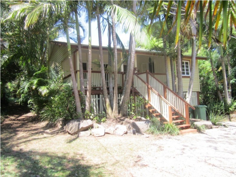 20 Pavilion Street, Pomona QLD 4568