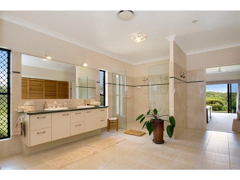 68 Patterson Drive, Tinbeerwah QLD 4563