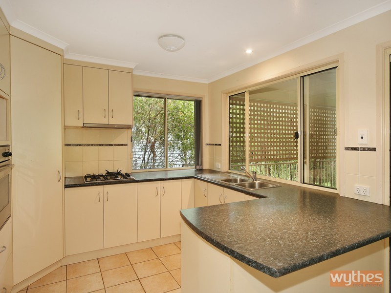 36 Mountain Street, Pomona QLD 4568