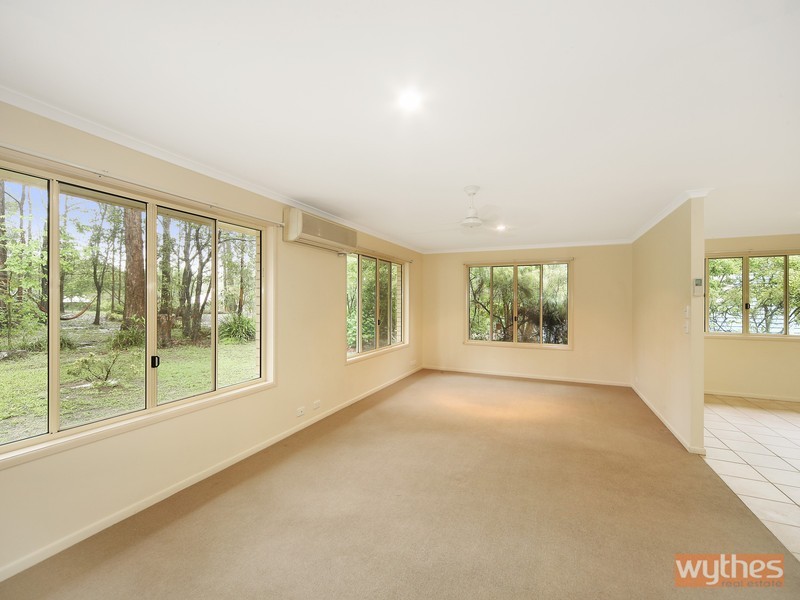 36 Mountain Street, Pomona QLD 4568