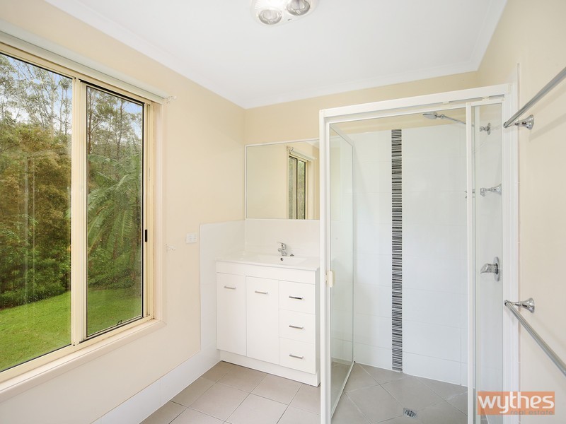 36 Mountain Street, Pomona QLD 4568