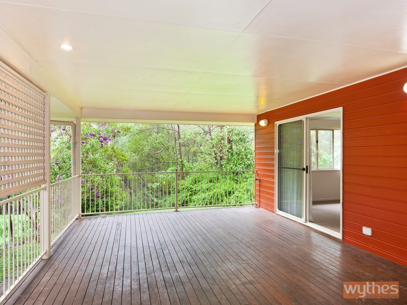 36 Mountain Street, Pomona QLD 4568