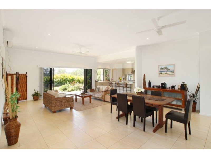 2 Eewah Court, Pomona QLD 4568
