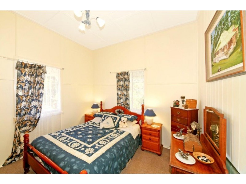 9 Railway Parade, Pomona QLD 4568
