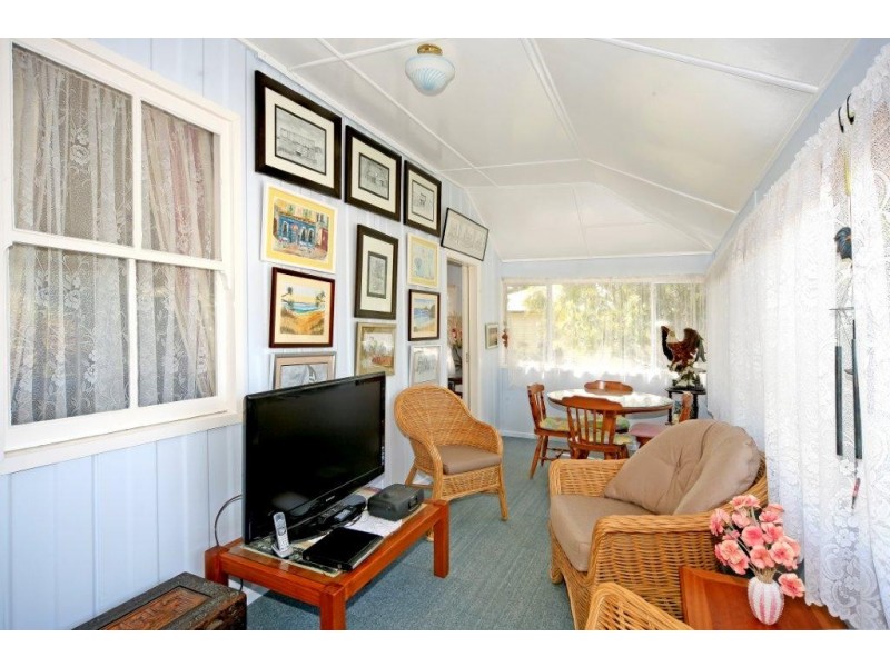 9 Railway Parade, Pomona QLD 4568