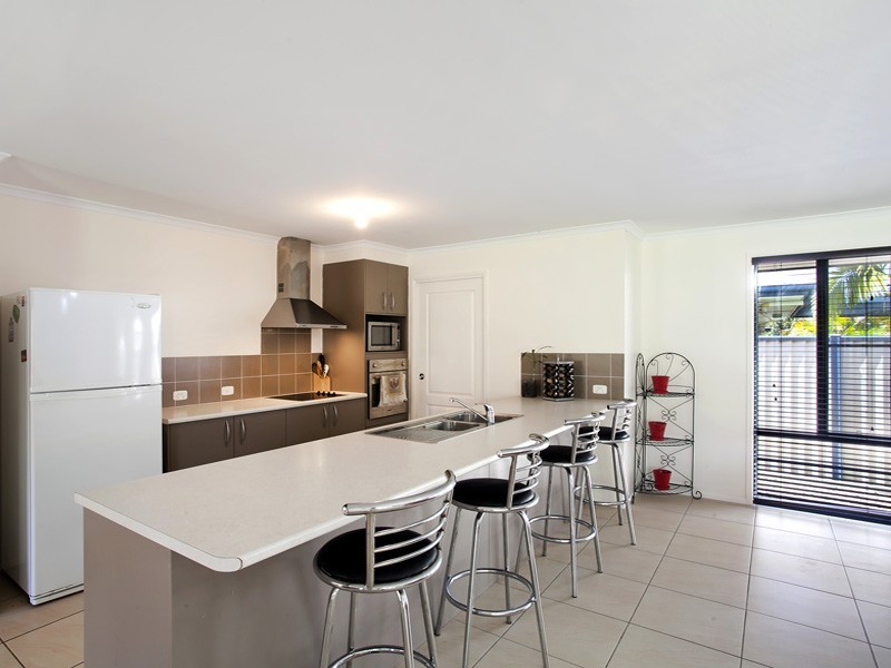 15 Oak Street, Cooroy QLD 4563