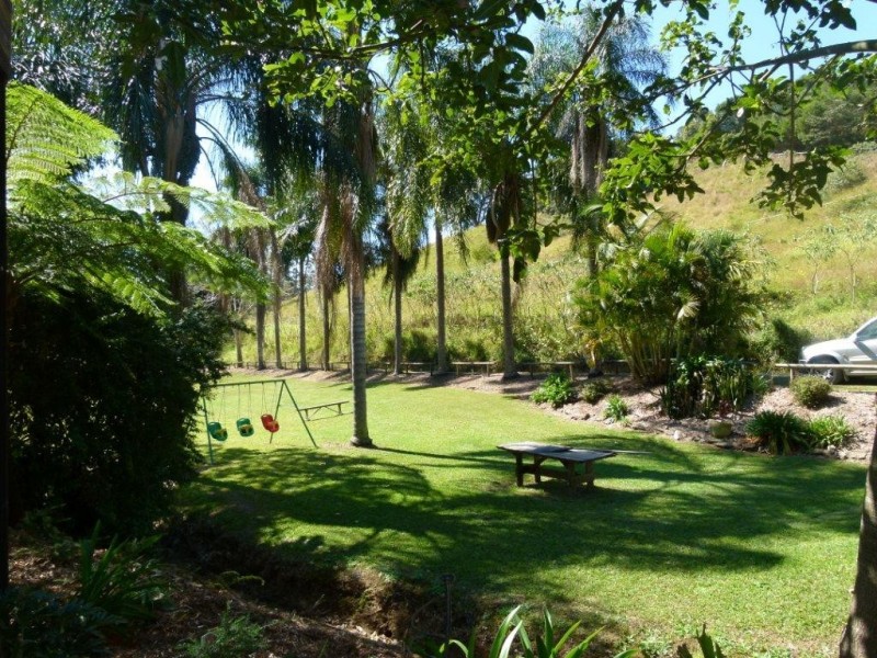 172 Wust Road, Cooroy QLD 4563