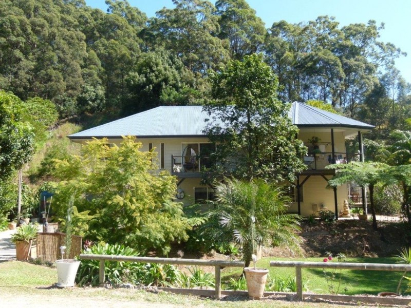 172 Wust Road, Cooroy QLD 4563