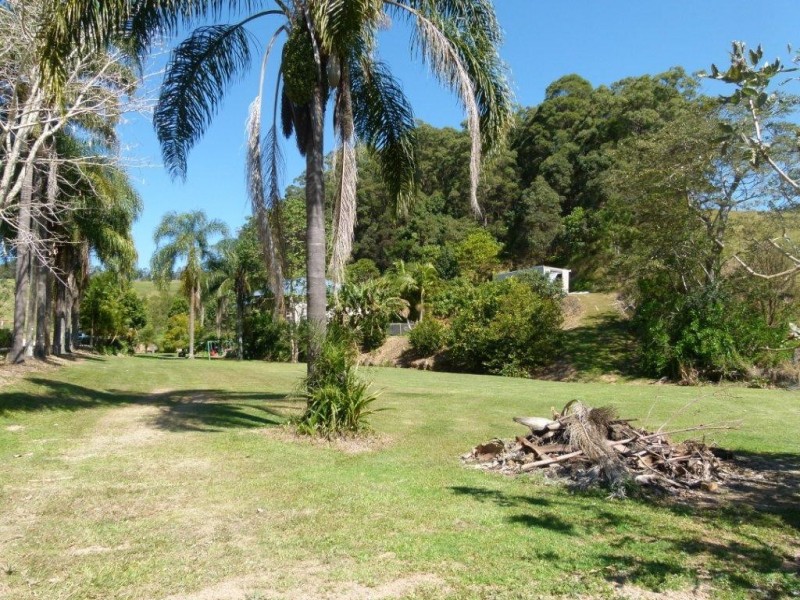 172 Wust Road, Cooroy QLD 4563