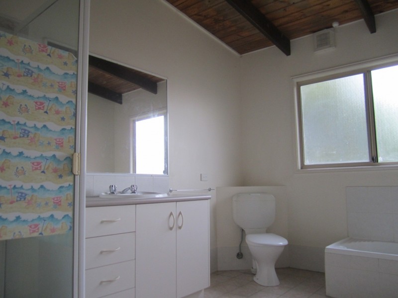 25 Reserve Street, Pomona QLD 4568