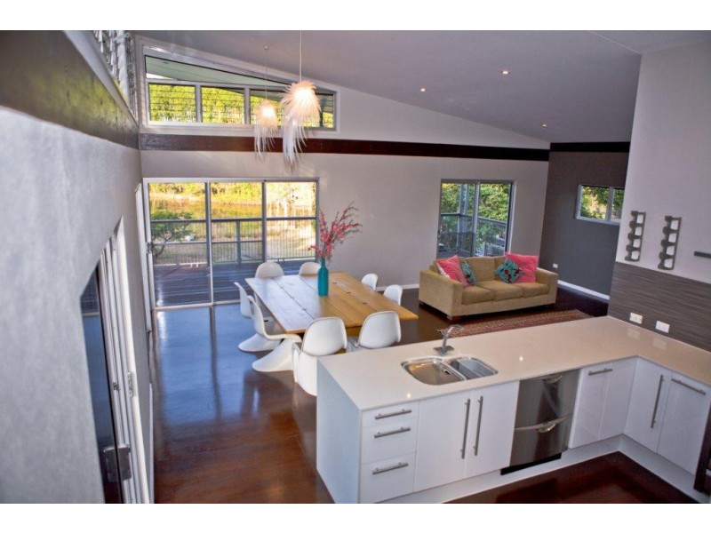 318 Lake Macdonald Drive, Lake Macdonald QLD 4563