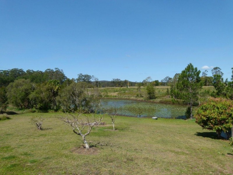 318 Lake Macdonald Drive, Lake Macdonald QLD 4563