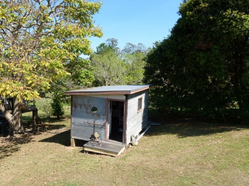 318 Lake Macdonald Drive, Lake Macdonald QLD 4563